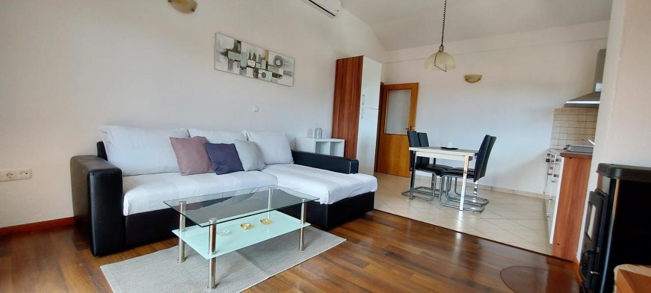 Apartments Marijana Rab Town Oda fotoğraf